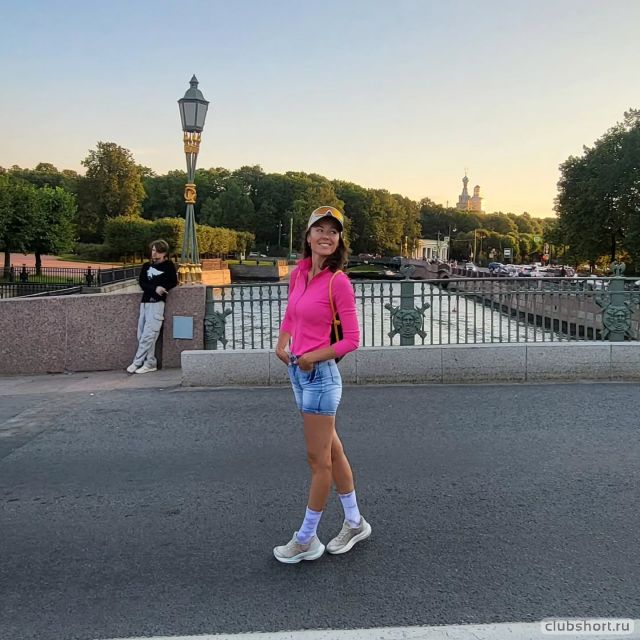 81316_veronikatrainer_1741435103251.jpg
